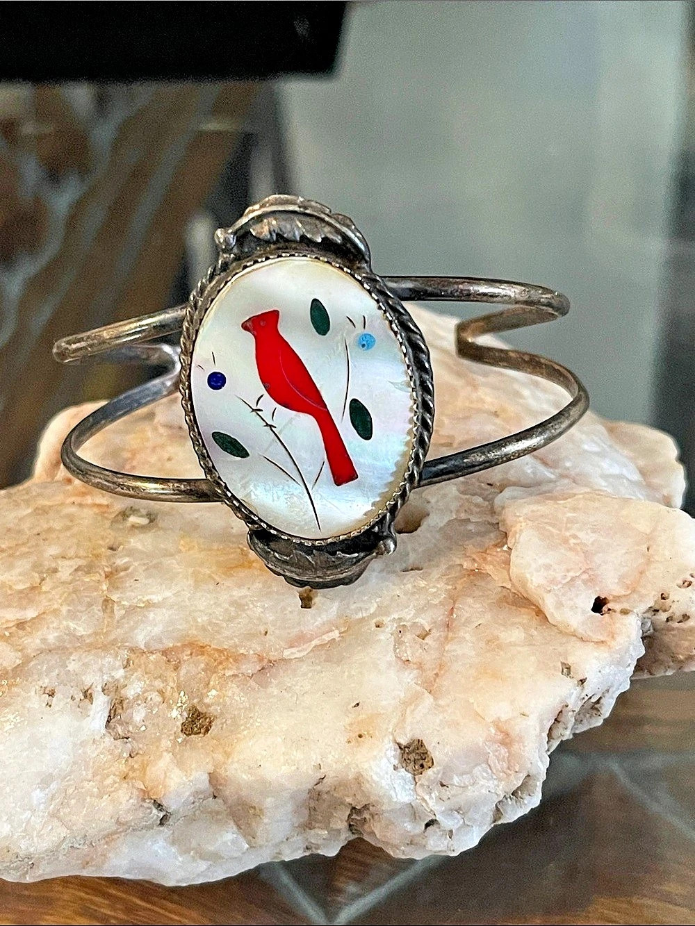 Vintage Zuni Navajo Sterling Silver Cardinal Coral Mop lnlay Cuff Bracelet